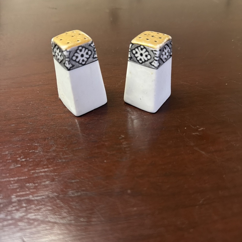 Antique Hand Painted Japanese Salt And Pepper Shakers- Gold Tone Head- 1940's